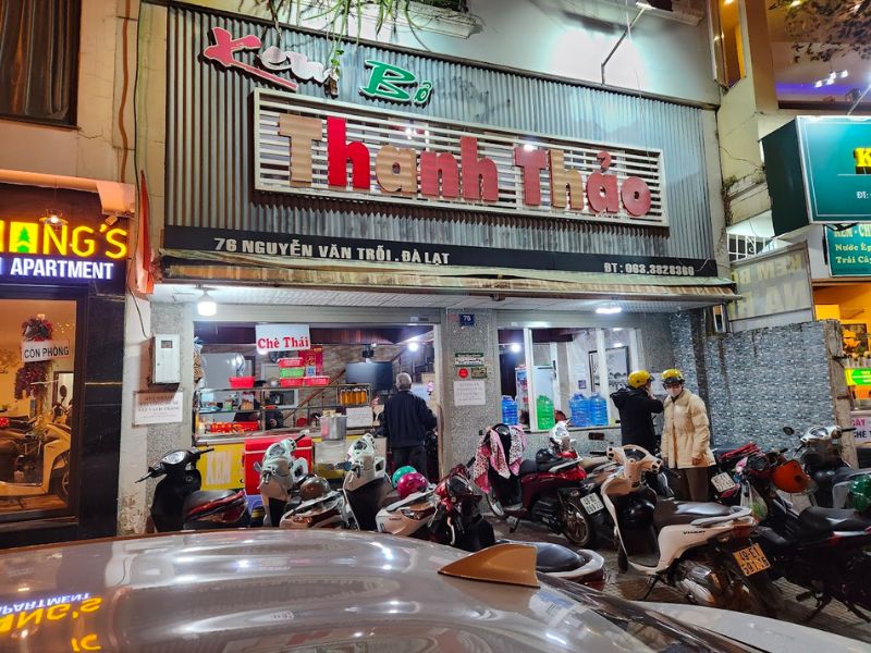 Enjoy the most famous Thanh Thao avocado ice cream in Da Lat 12