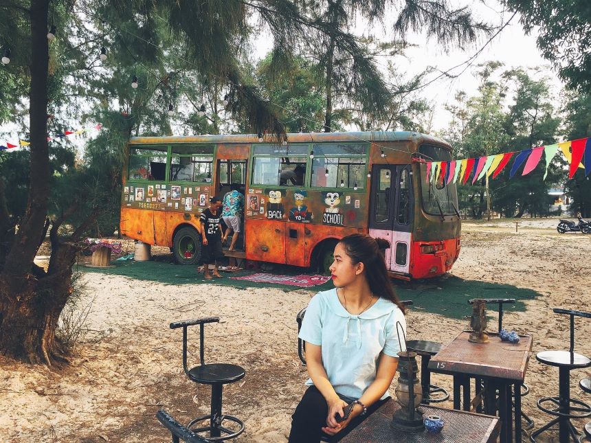 Discover Bus Café - Coffee shop with beautiful sea view in Hue 3