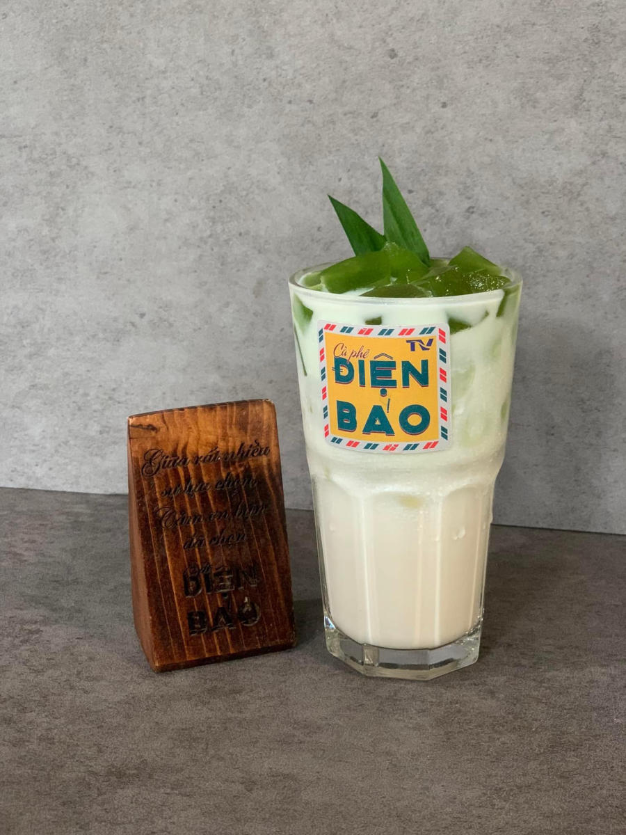 Discover Bat Trang Dien Bao Coffee in the heart of the city of flowers 4