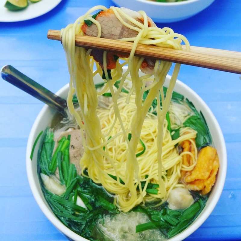 Explore Nghia Tan market with a series of delicious dishes 7