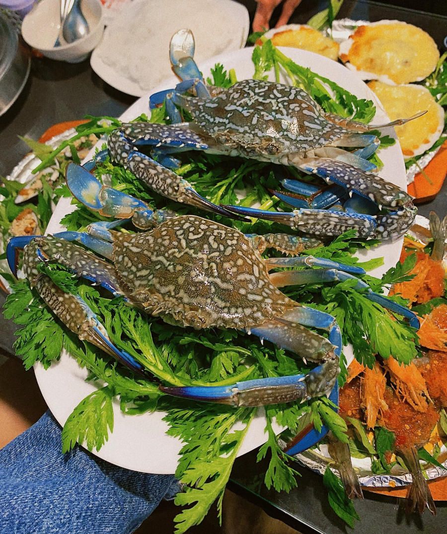 Discover the unique Kim Chi crab hotpot only available in the 11th flower city