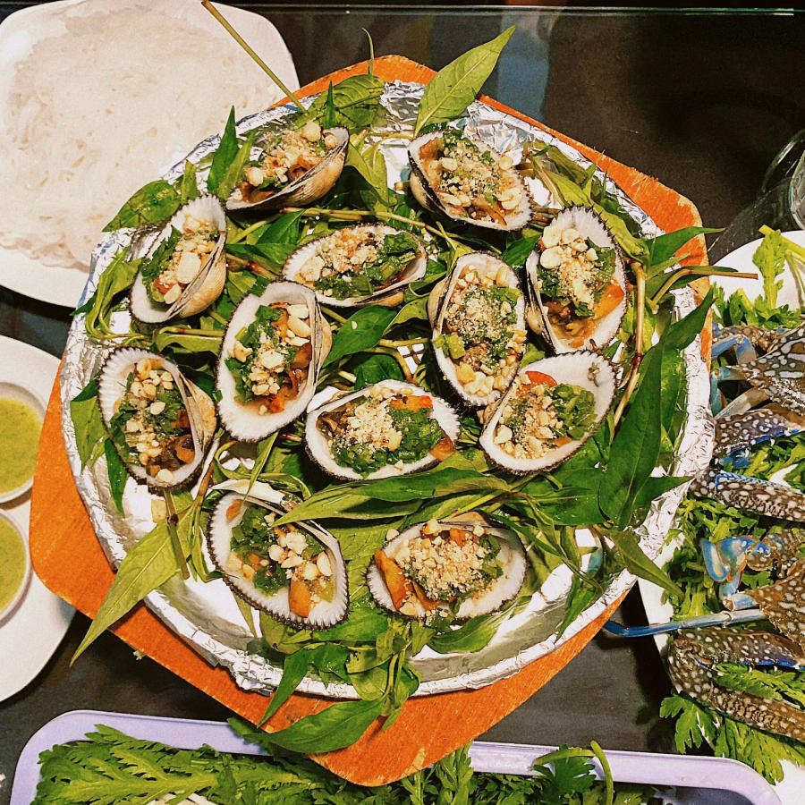 Discover the unique Kim Chi Crab Hotpot only available in the 13th city of thousands of flowers