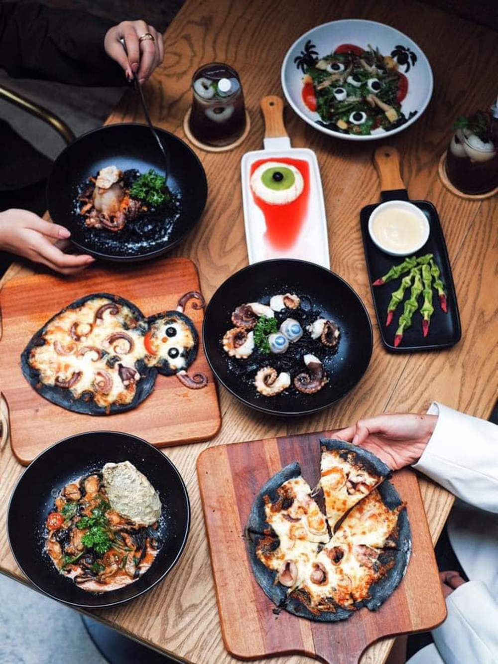 Discover the art of making pasta at Pasta Danza 10 restaurant chain
