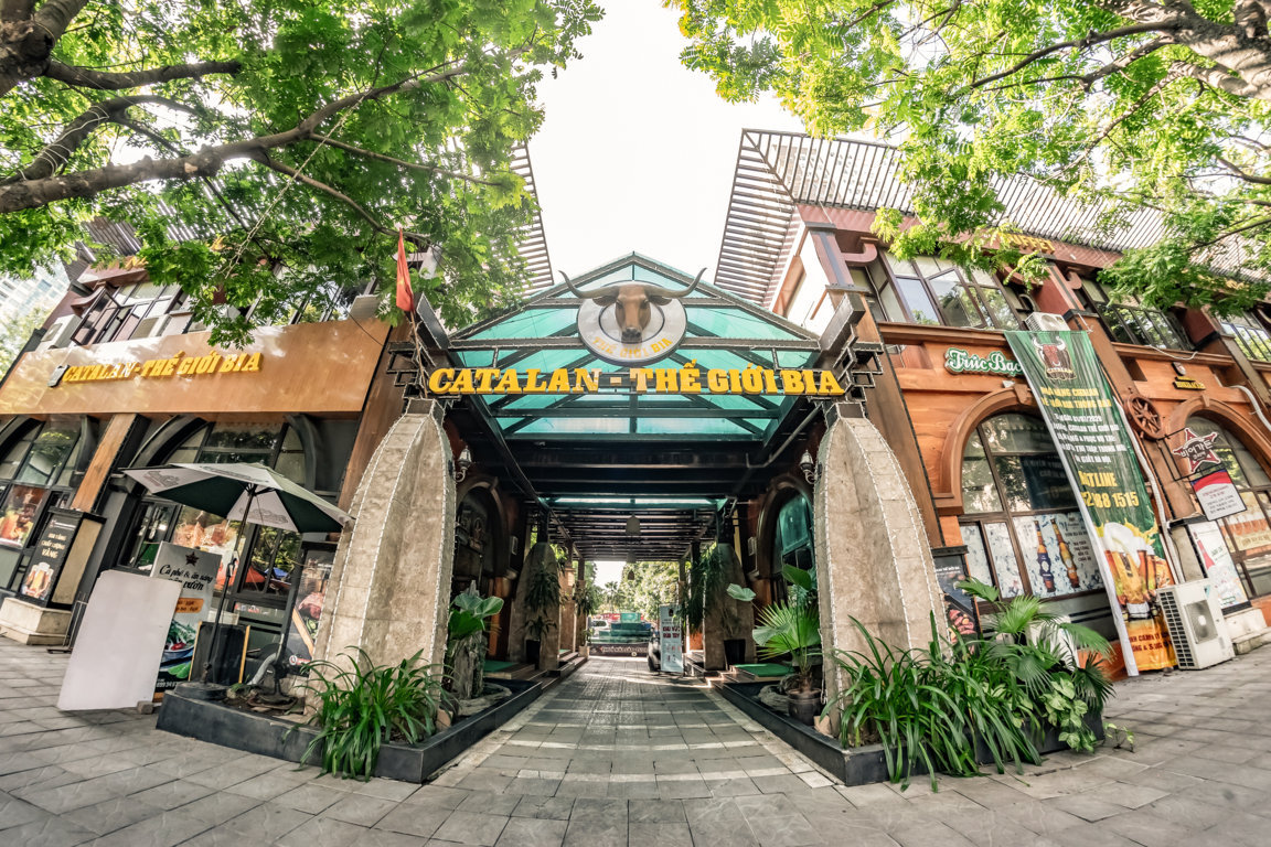 Discover the largest Catalan restaurant World Beer in Hanoi 2