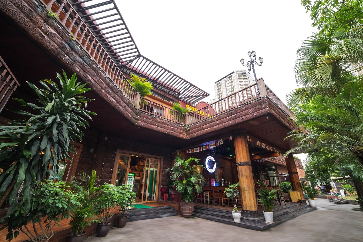 Discover the largest Catalan restaurant World Beer in Hanoi 3