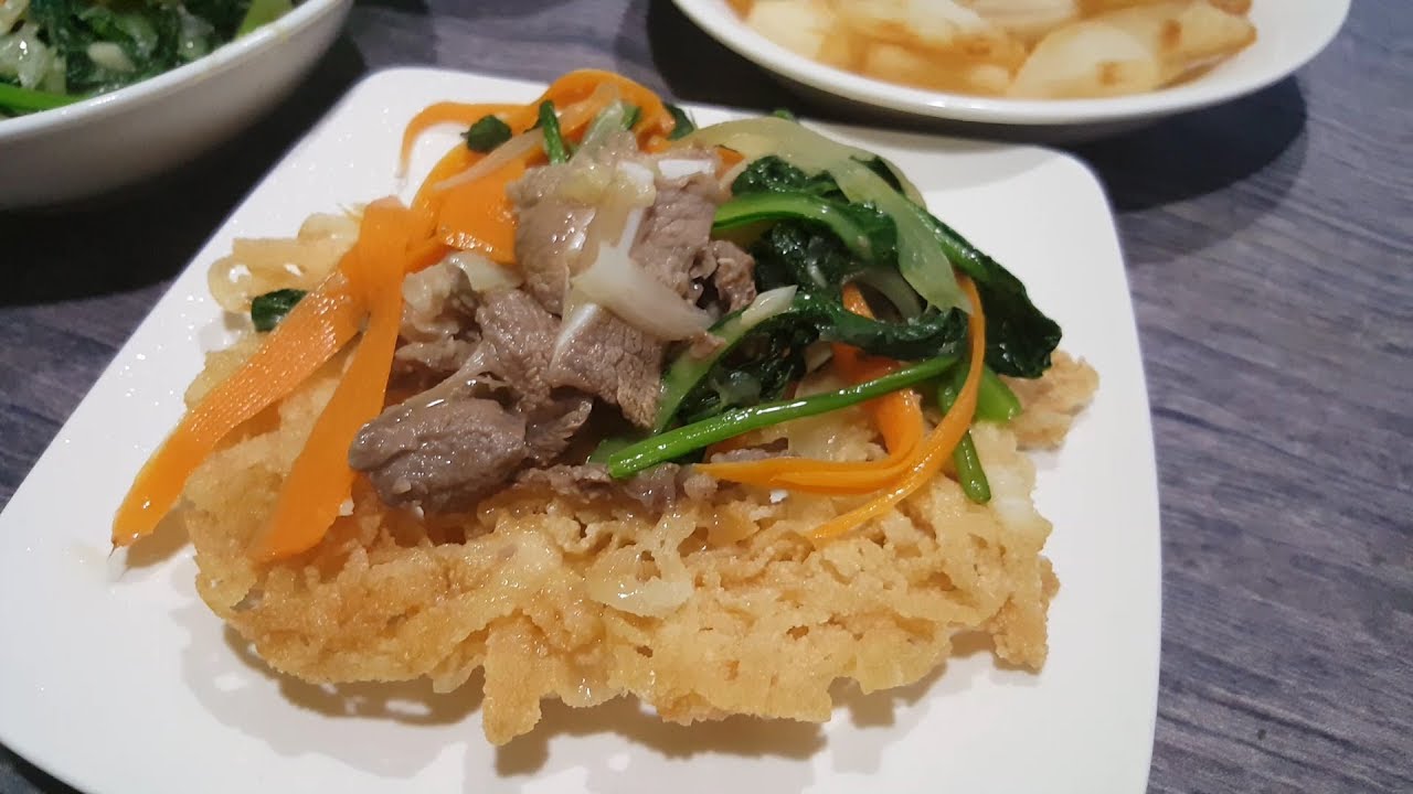 Discover the top 8 fried pho restaurants in Hanoi that delight diners 3