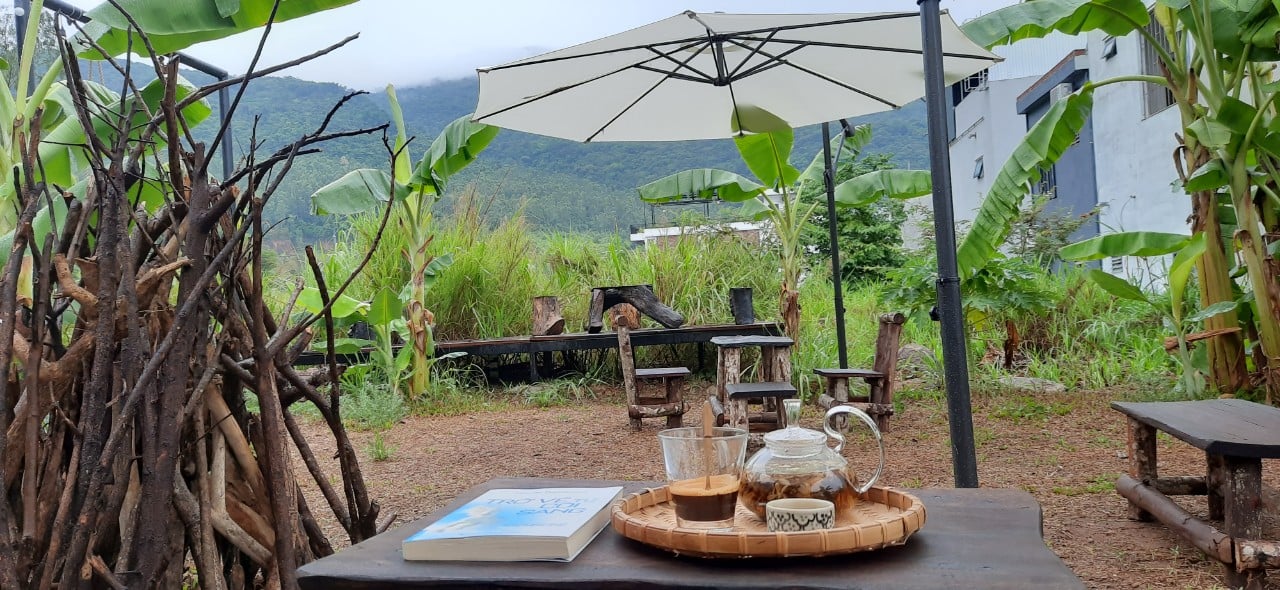 Discover Da Nang Herbal Tea - OM Tea & Coffee hidden at the foot of Son Tra 2 mountain