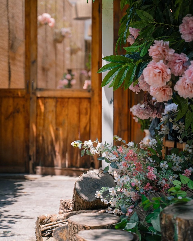 Khom Cafe, find a countryside space in the heart of District 13