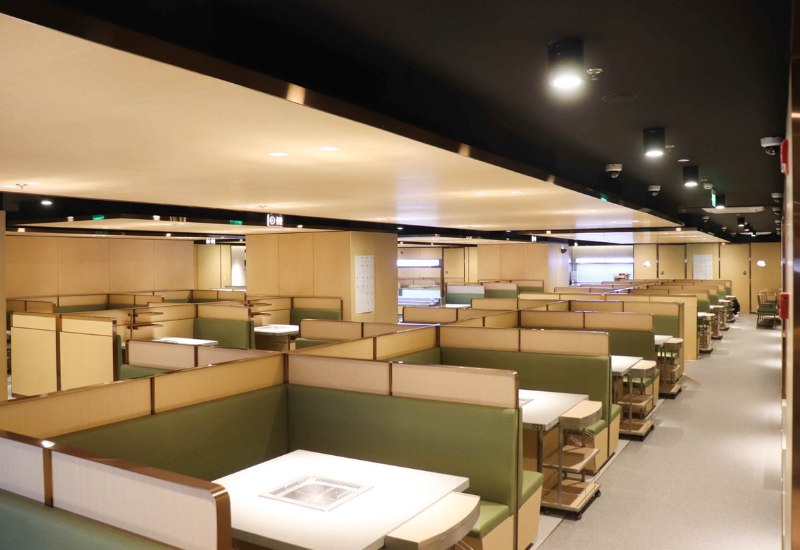 Explore Haidilao hot pot restaurant chain in Ho Chi Minh City 3