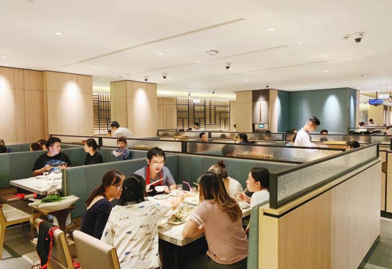 Explore Haidilao hot pot restaurant chain in Ho Chi Minh City 4