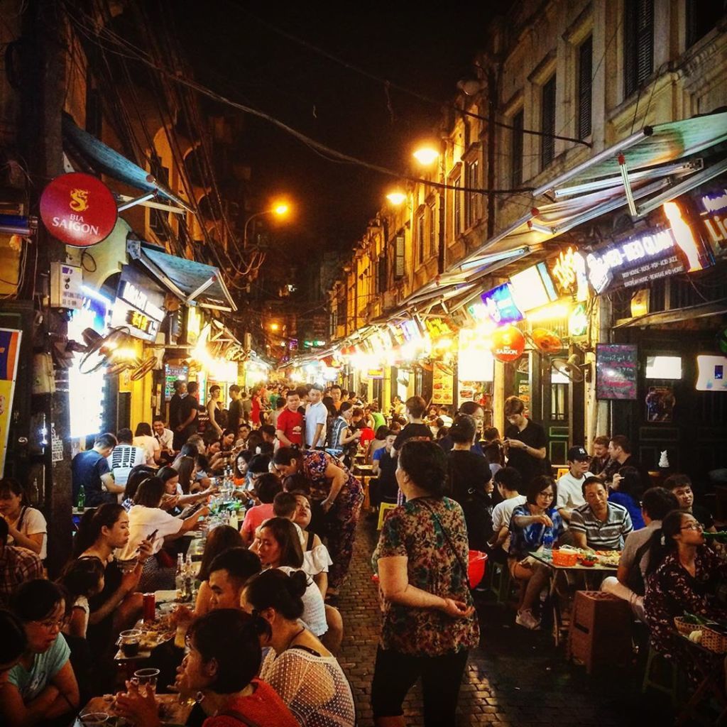 Experience going to Hanoi Old Quarter night market from A to Z for shopping enthusiasts 3