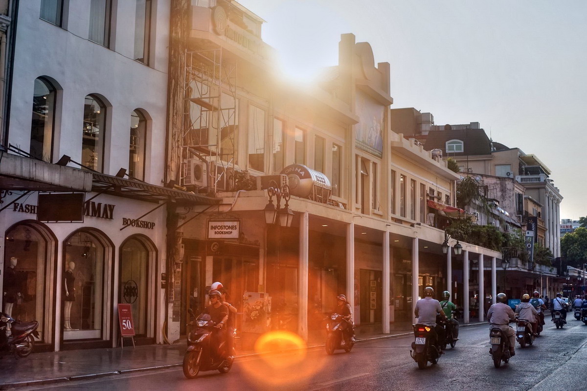 Experience traveling to Hanoi 1 day 1 night on your own 2