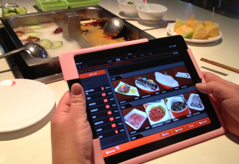 Explore Haidilao hot pot restaurant chain in Ho Chi Minh City 8