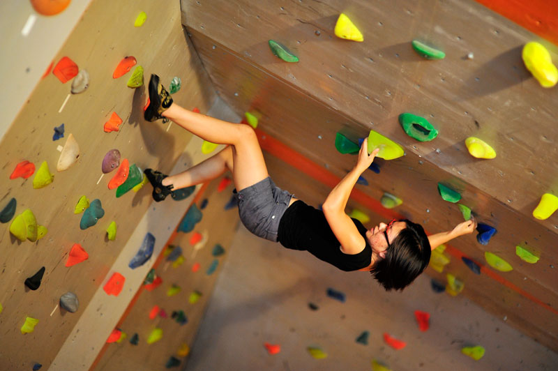 Hanoi indoor climbing experience for beginners 4