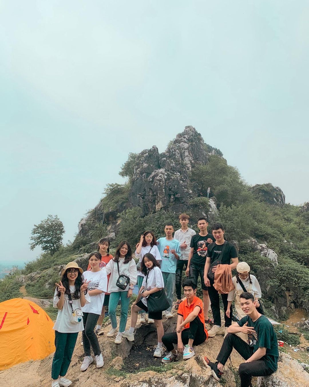 Experience traveling to Tram Mountain - miniature Ha Giang Stone Plateau on the outskirts of the capital 12