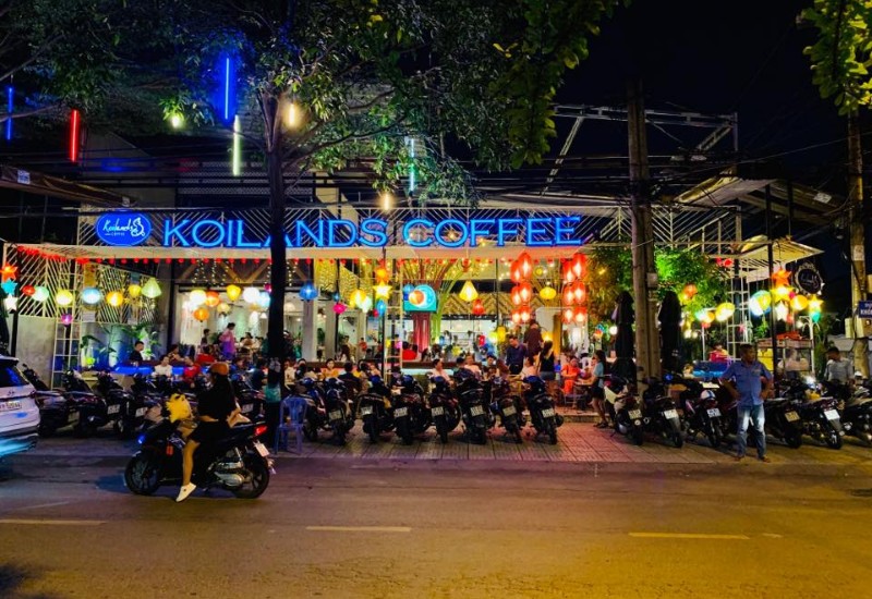Top 8 Koi fish cafes with beautiful and chill views in Thu Duc 4