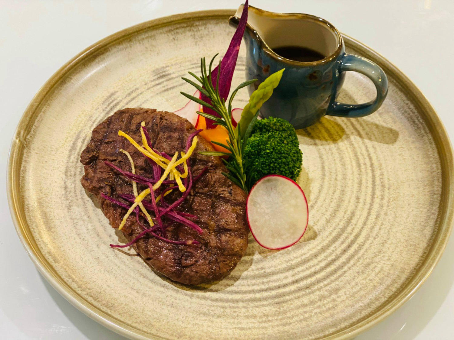 L'amour Steak - Classic and luxurious European style restaurant 5