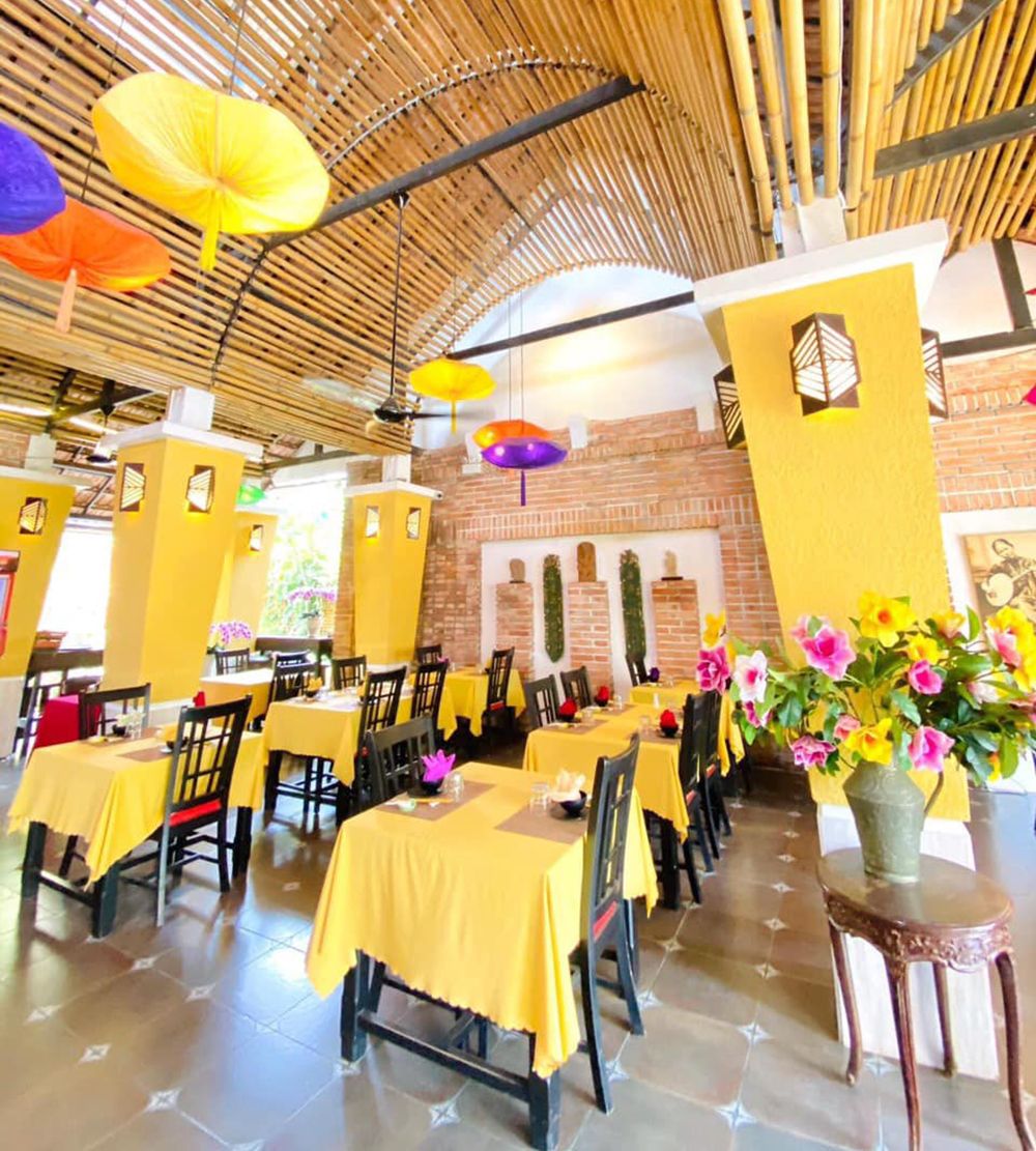 La Pines Restaurant - Leading Asian and European restaurant in Hue 3