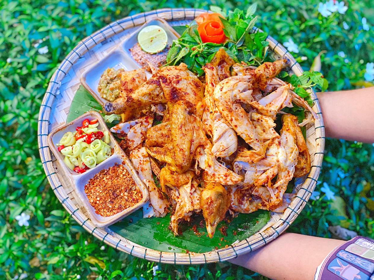 La Pines Restaurant - Leading Asian and European restaurant in Hue 6