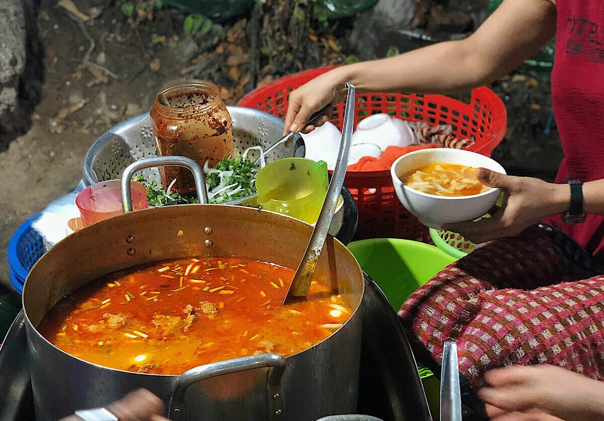 It's a paradise for banh canh, but when you come to Hue, you have to eat banh canh crab to get it right! 4