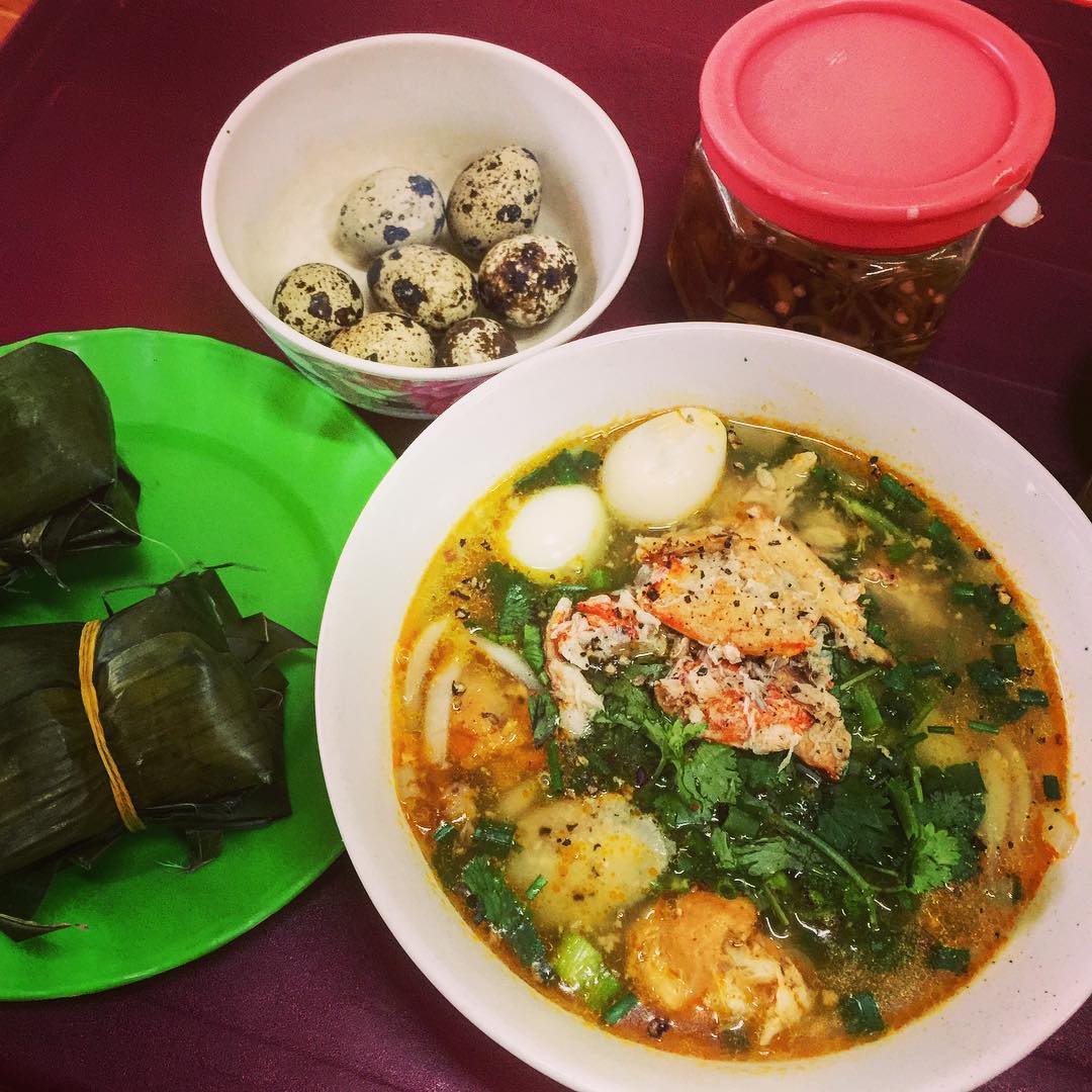It's a paradise for banh canh, but when you come to Hue, you have to eat banh canh crab to get it right! 6