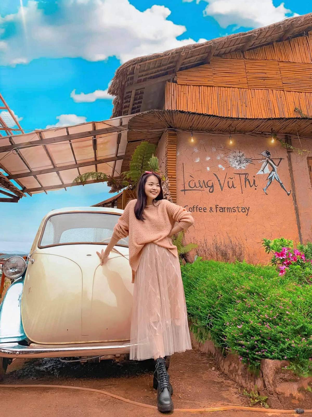 Vu Thi Village - Hunting for a coffee shop with a sparkling view of Da Lat 3