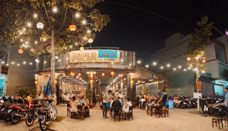 What is so attractive about Nha Go beef hotpot in Saigon that attracts diners? 3
