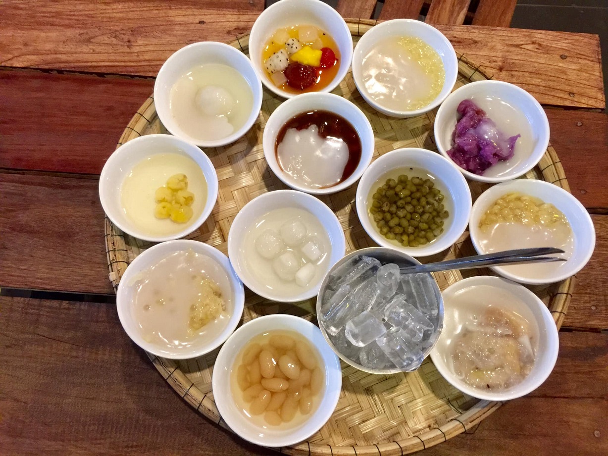 If you go to Hue once in a while, why not try the unique roasted pork sweet soup dish 6