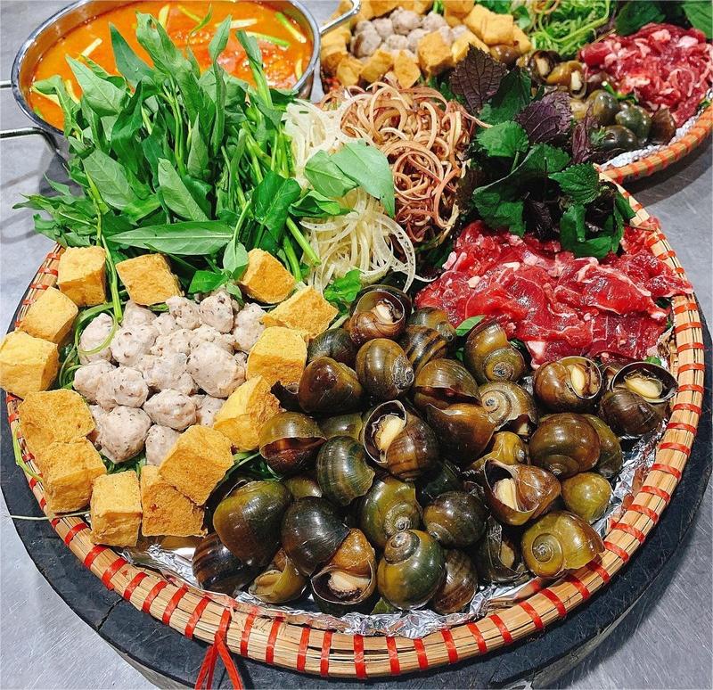 Experience Hanoi snail hot pot with 10 famous restaurants 3