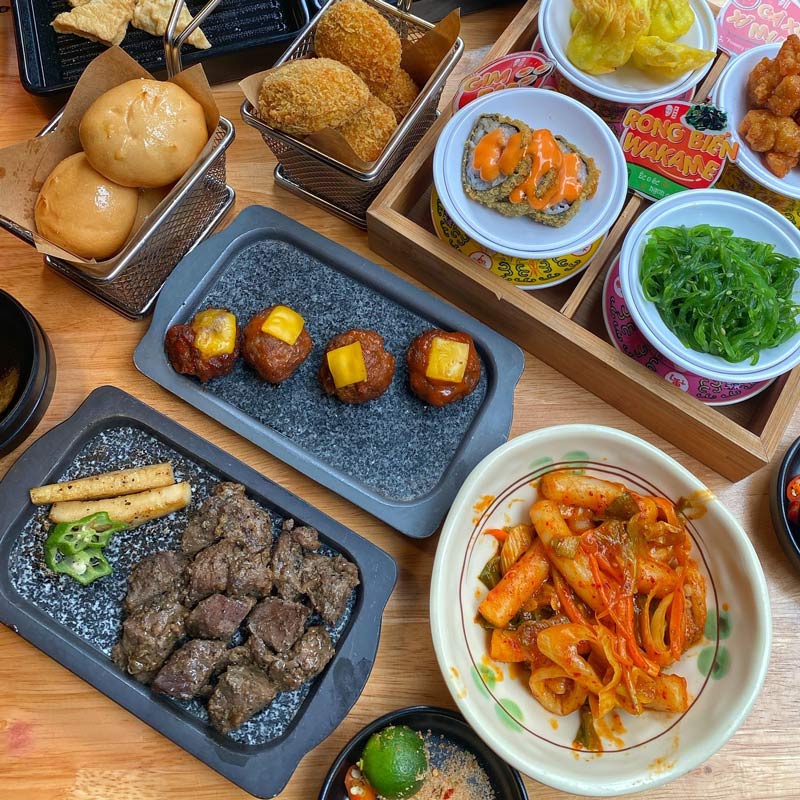 Lau Phan, a famous long-standing hot pot brand of the capital 8