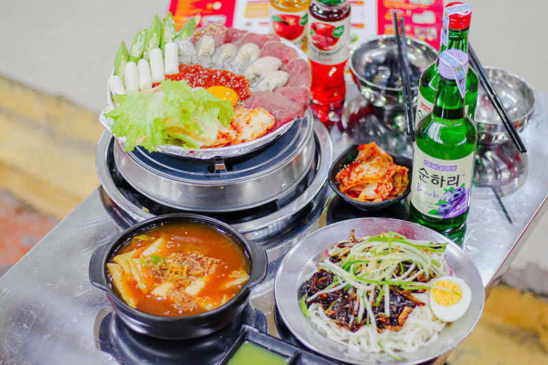 Top 8 Saigon tokbokki hot pot restaurants with Korean taste 4