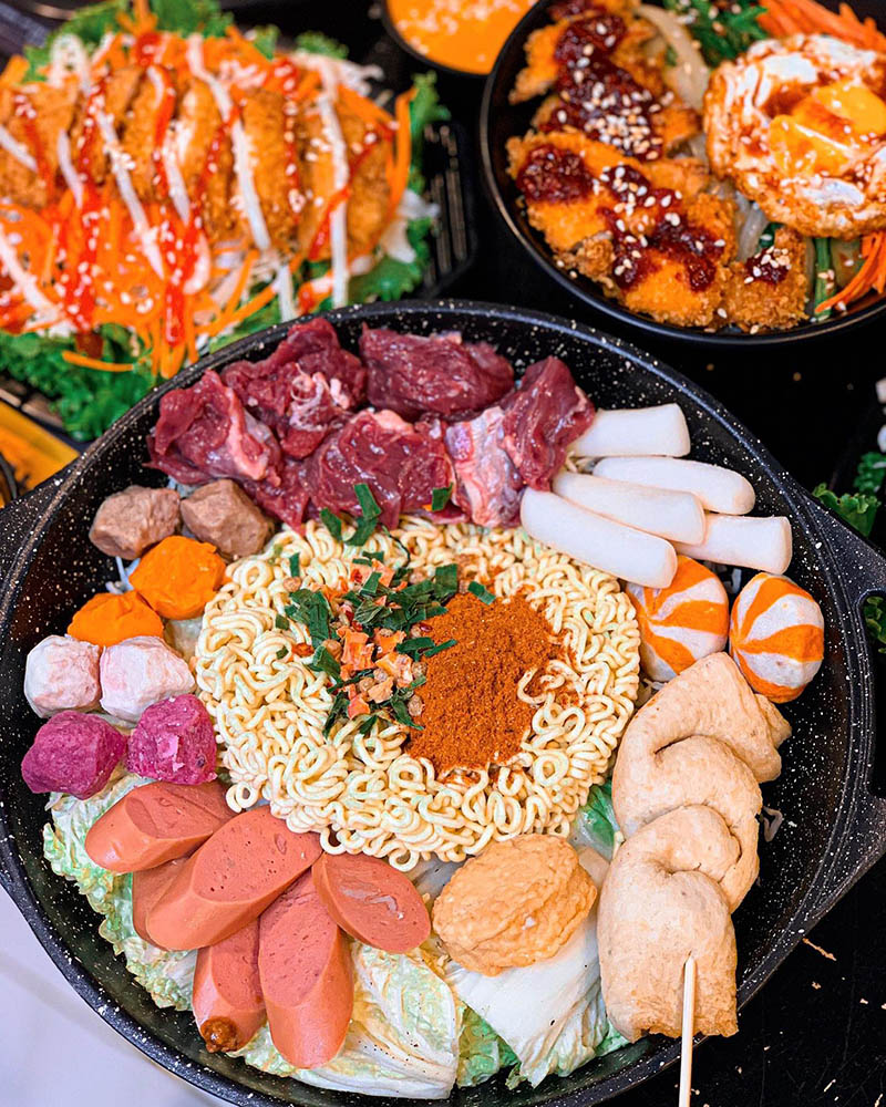 Top 8 Saigon tokbokki hot pot restaurants with Korean taste 5