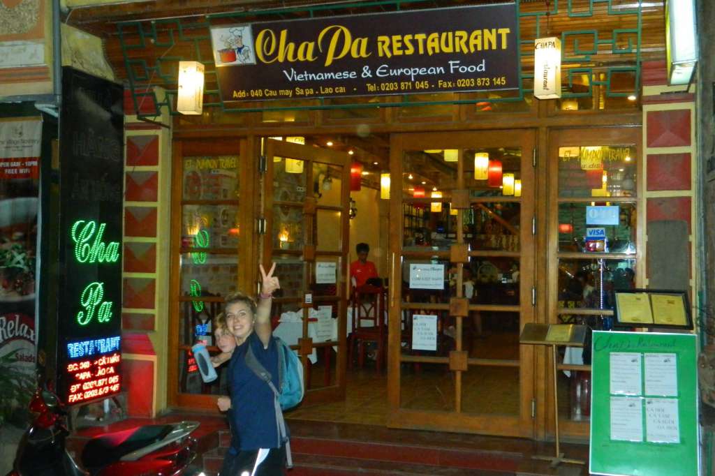 Go to Sapa to enjoy grilled stream fish specialties - Delicious dishes typical of the Northwest highlands 8