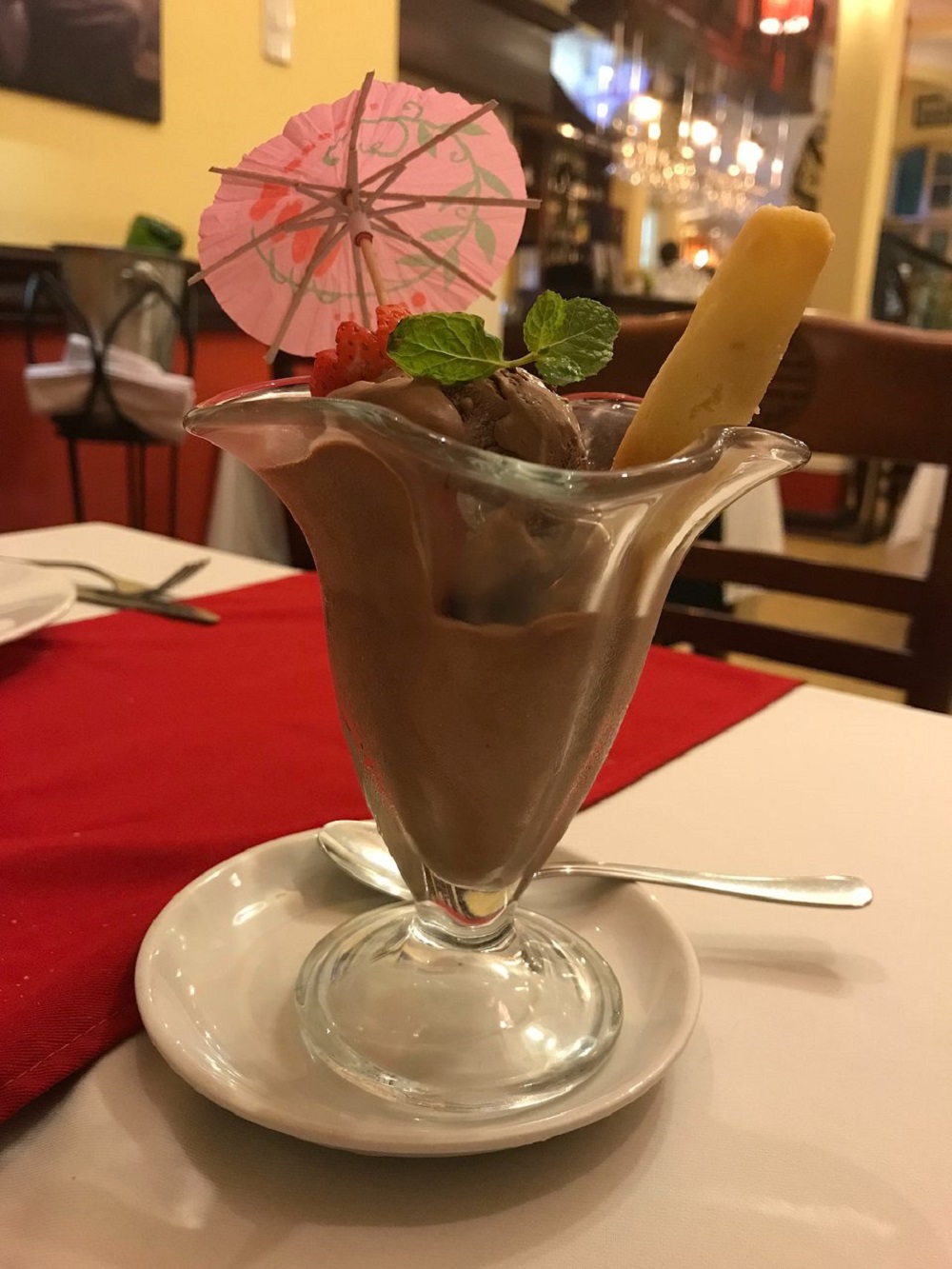 Les Jardins De La Carambole - Restaurant with bold French architecture in Hue 6