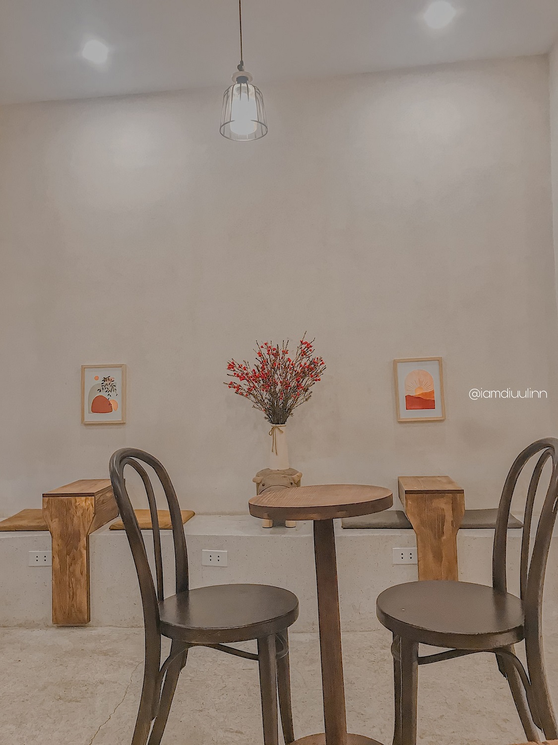 Let's search for the best cafes in Hanoi with Vietnamtravelio 11