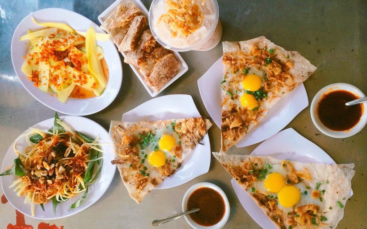 Save the list of 10 rice paper sandwich shops in Da Nang now, the more you eat, the more addicted you become 3