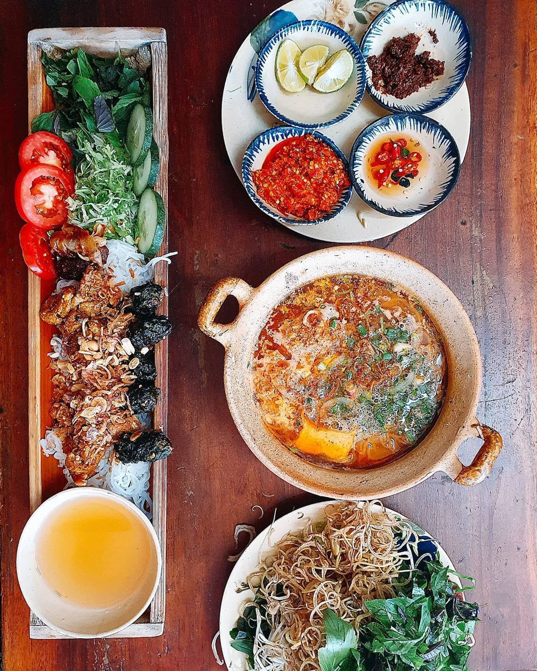 Tell you the addresses of grilled meat noodle shops in Da Lat that are delicious, nutritious, and cheap 3