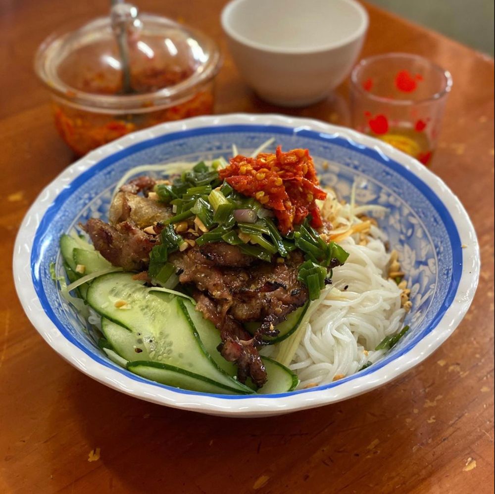 Tell you the addresses of grilled meat noodle shops in Da Lat that are delicious, nutritious, and cheap 4