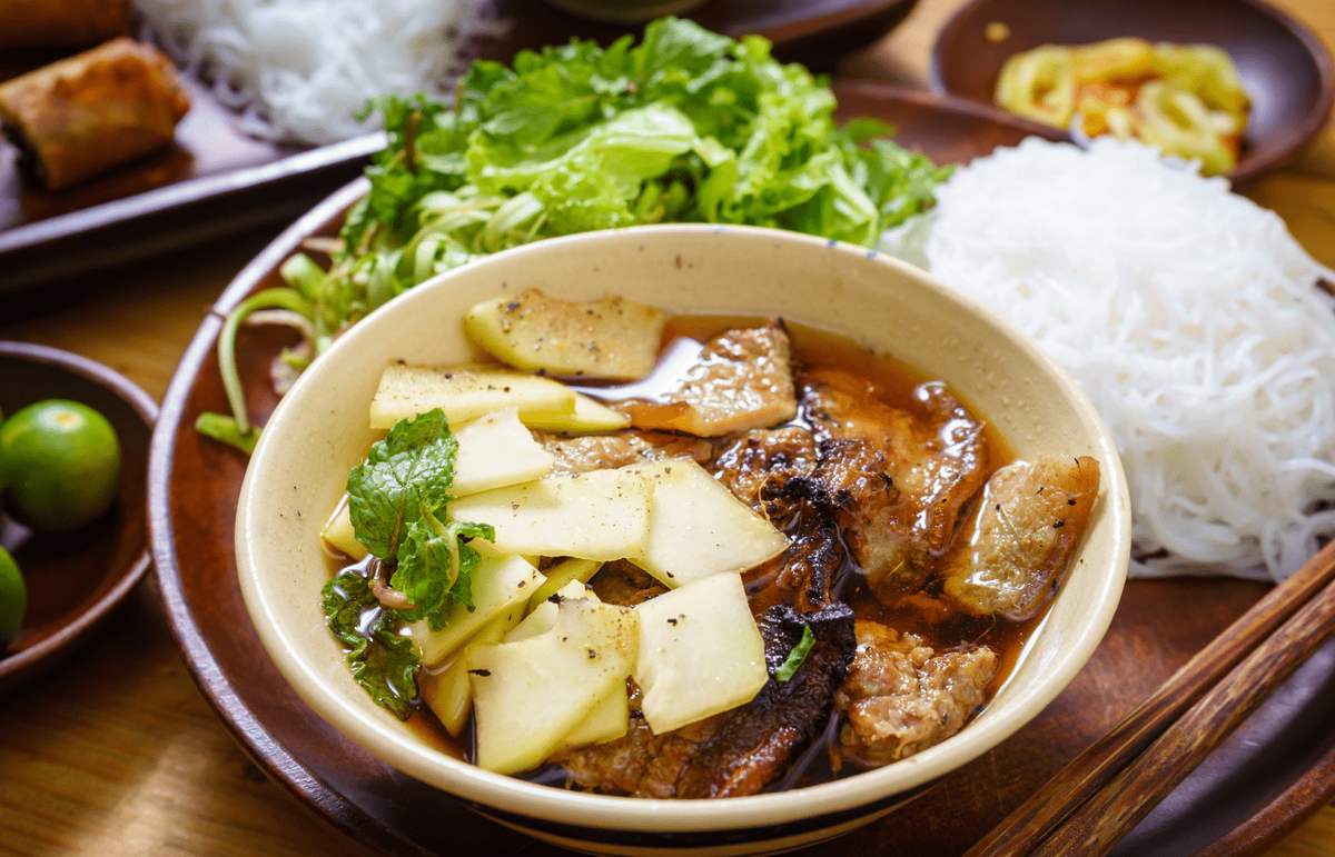 Tell you the top 10 famous Hanoi delicious bun cha restaurants in Hanoi 3