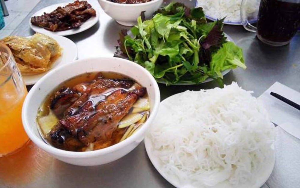 Tell you the top 10 famous Hanoi delicious bun cha restaurants in Hanoi 9