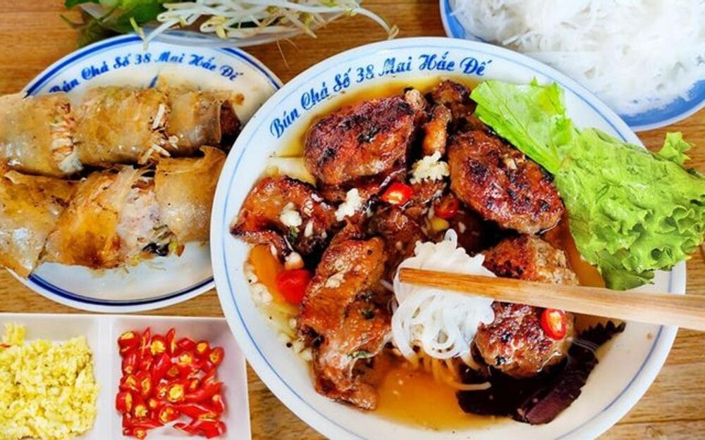 Tell you the top 10 famous Hanoi delicious bun cha restaurants in Hanoi 10