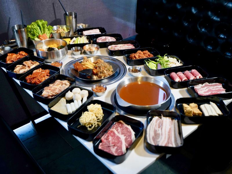 Meat and Meet - A buffet restaurant with Korean standards 3