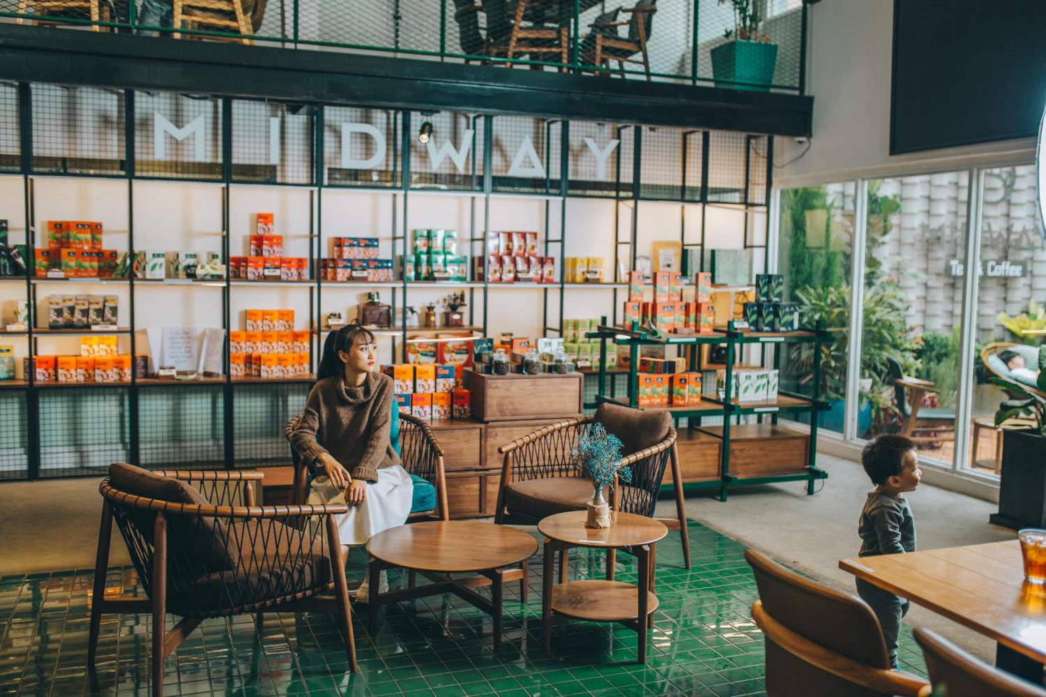 Midway Tea & Coffee - Super huge acoustic coffee space in Da Lat 4