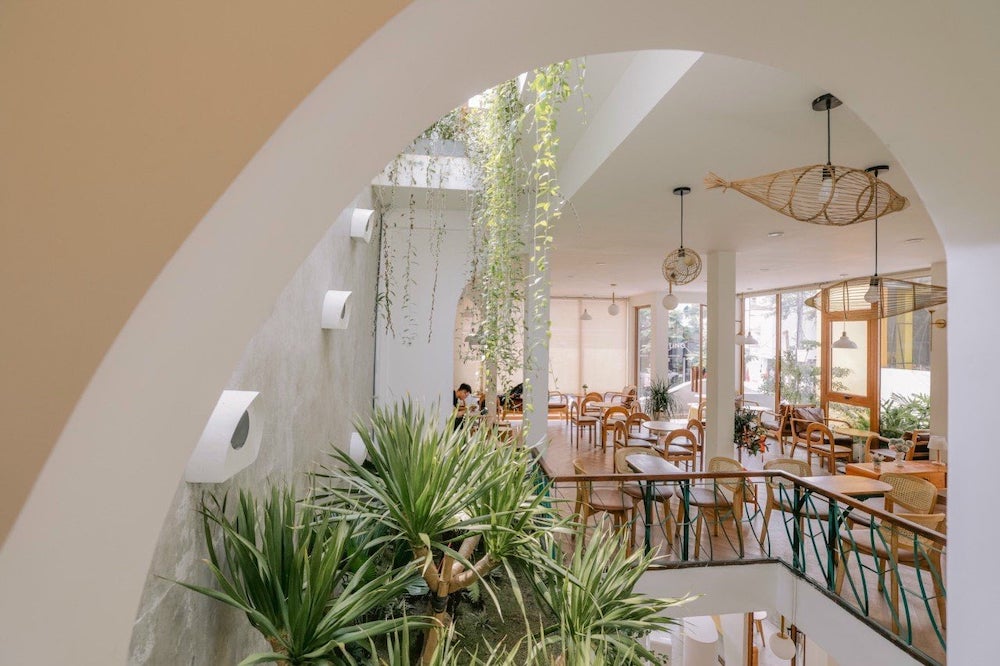 Dreaming about delicious drinks and cakes at Gardénia Coffee Bakery 2