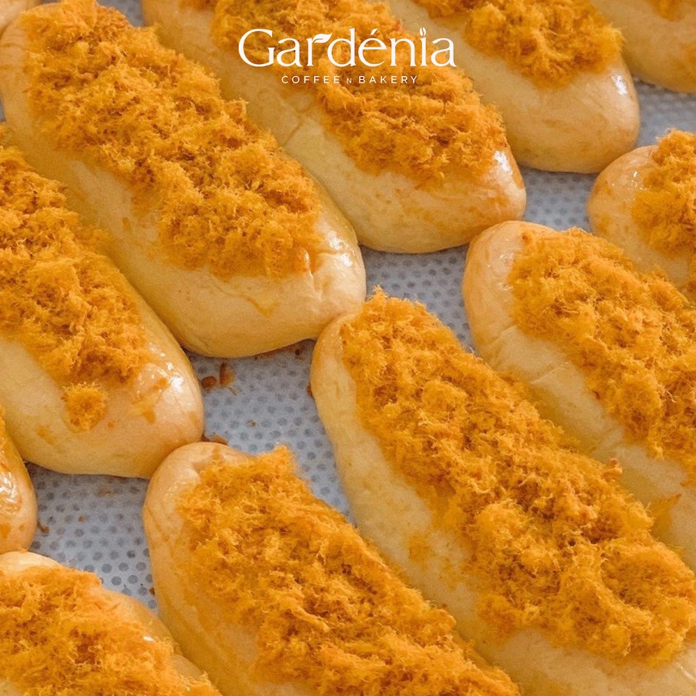 Dreaming about delicious drinks and cakes at Gardénia Coffee Bakery 15