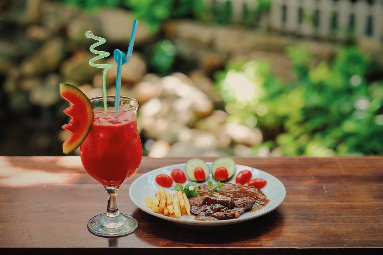 Moc Mien Garden Cafe - People are fascinated by this beautiful garden cafe in the heart of Da Nang 9