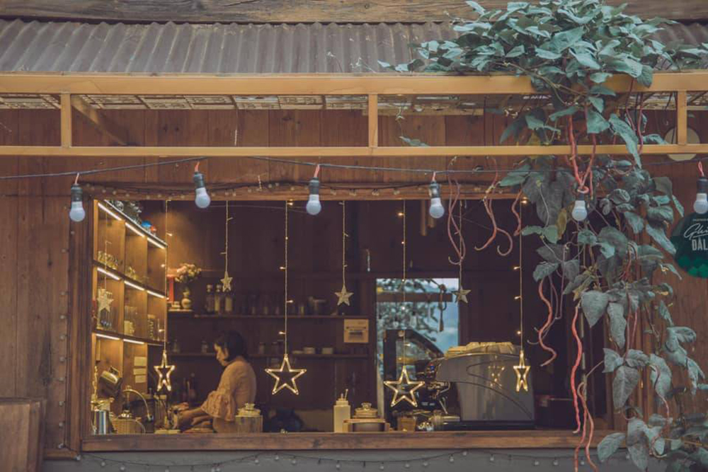 Moc Tra Farm - Coffee shop with a beautiful road like a Korean movie 2