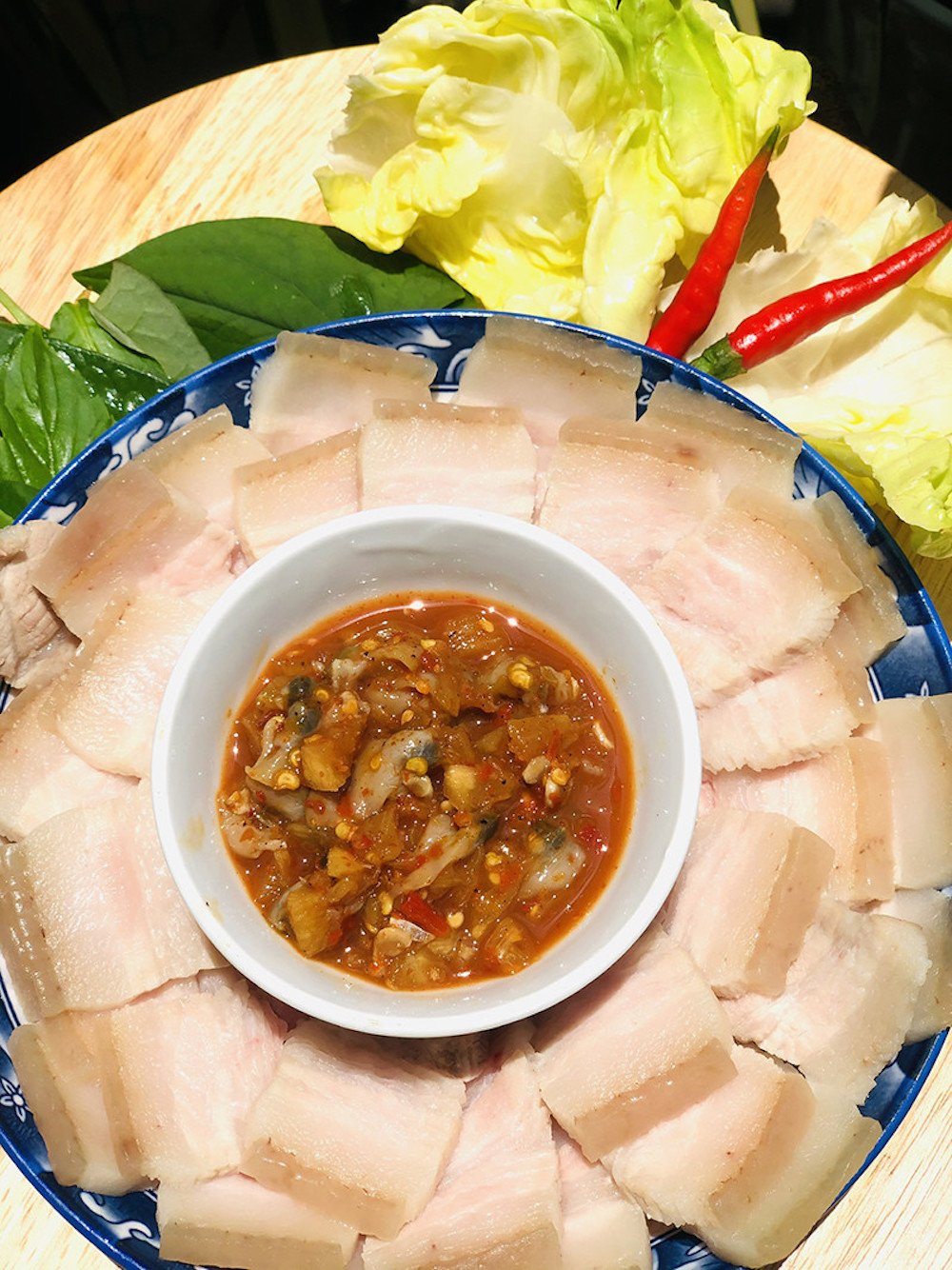 Bought Lang Co oyster sauce as a gift for my boss, every year my boss gave me a day off to travel to Hue 7