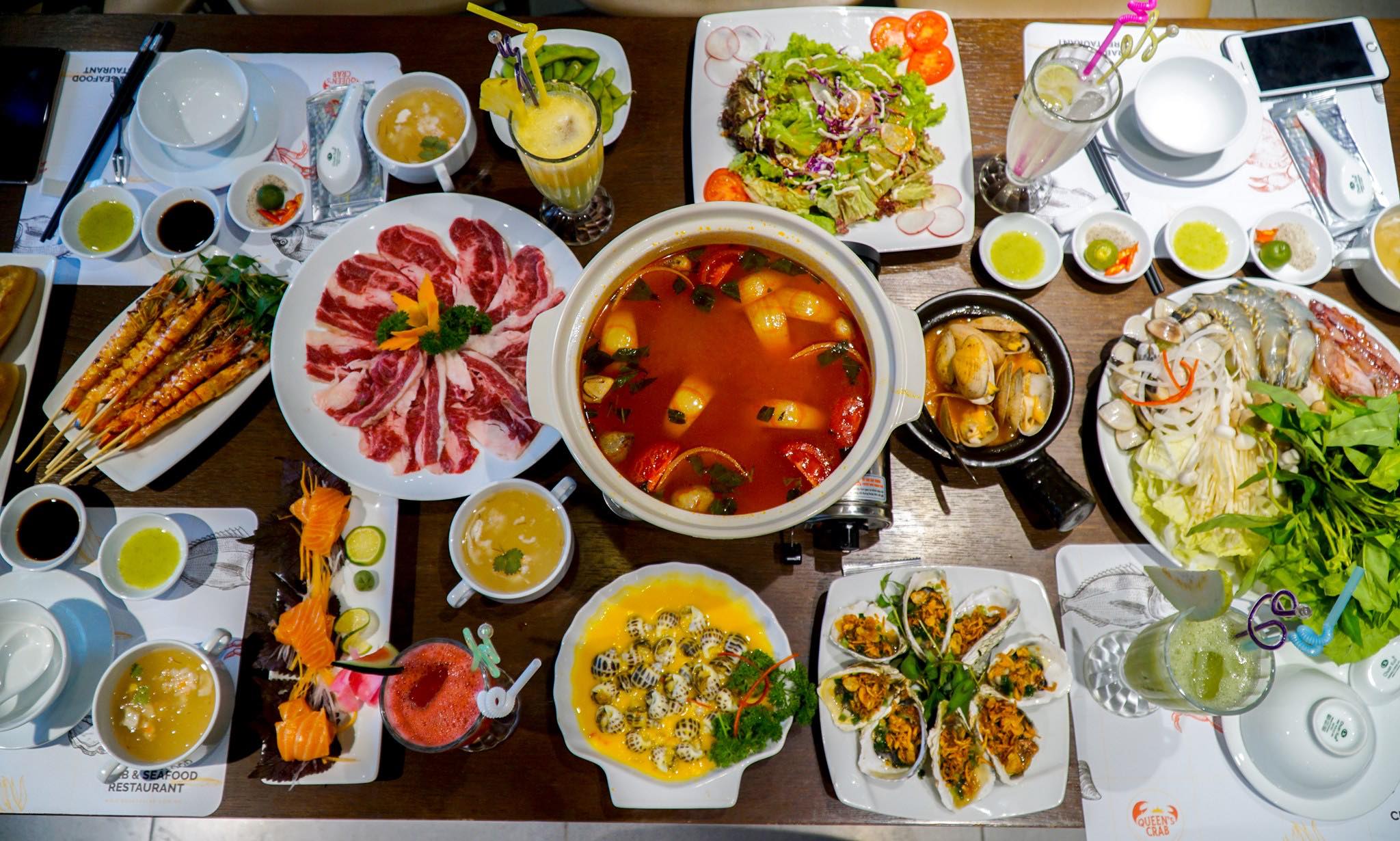 If you want to eat delicious king crab, come to Queen's Crab Hue Restaurant! 9