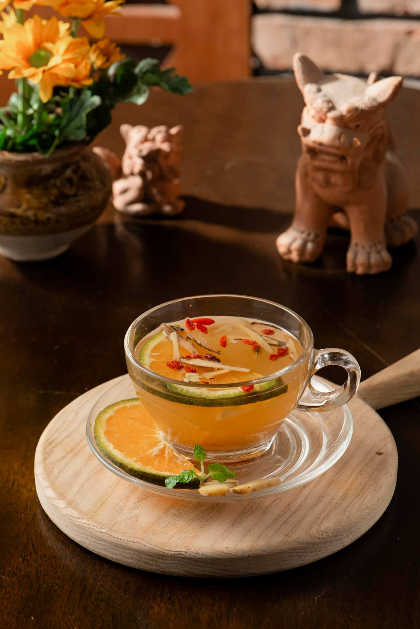 If you want to meet up with friends, remember to go to Fil's Cafe 8